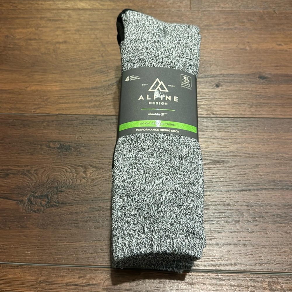 Alpine Design NWT Performance Hiking Sock Set of 4 Crew Cut Medium Wt size 13-15